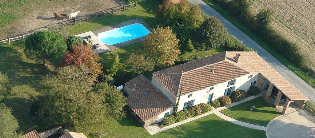 Le Vieux Logis De La Galocherie Sainte-Florence Luaran gambar